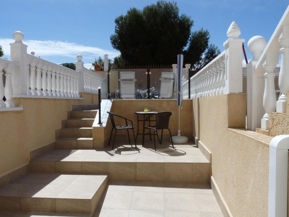Modern Apartment Near Beach La Mata  Exterior photo